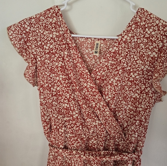 Grecerelle Floral Faux Wrap Hi Low Floral Dress NWOT Medium - Picture 7 of 7